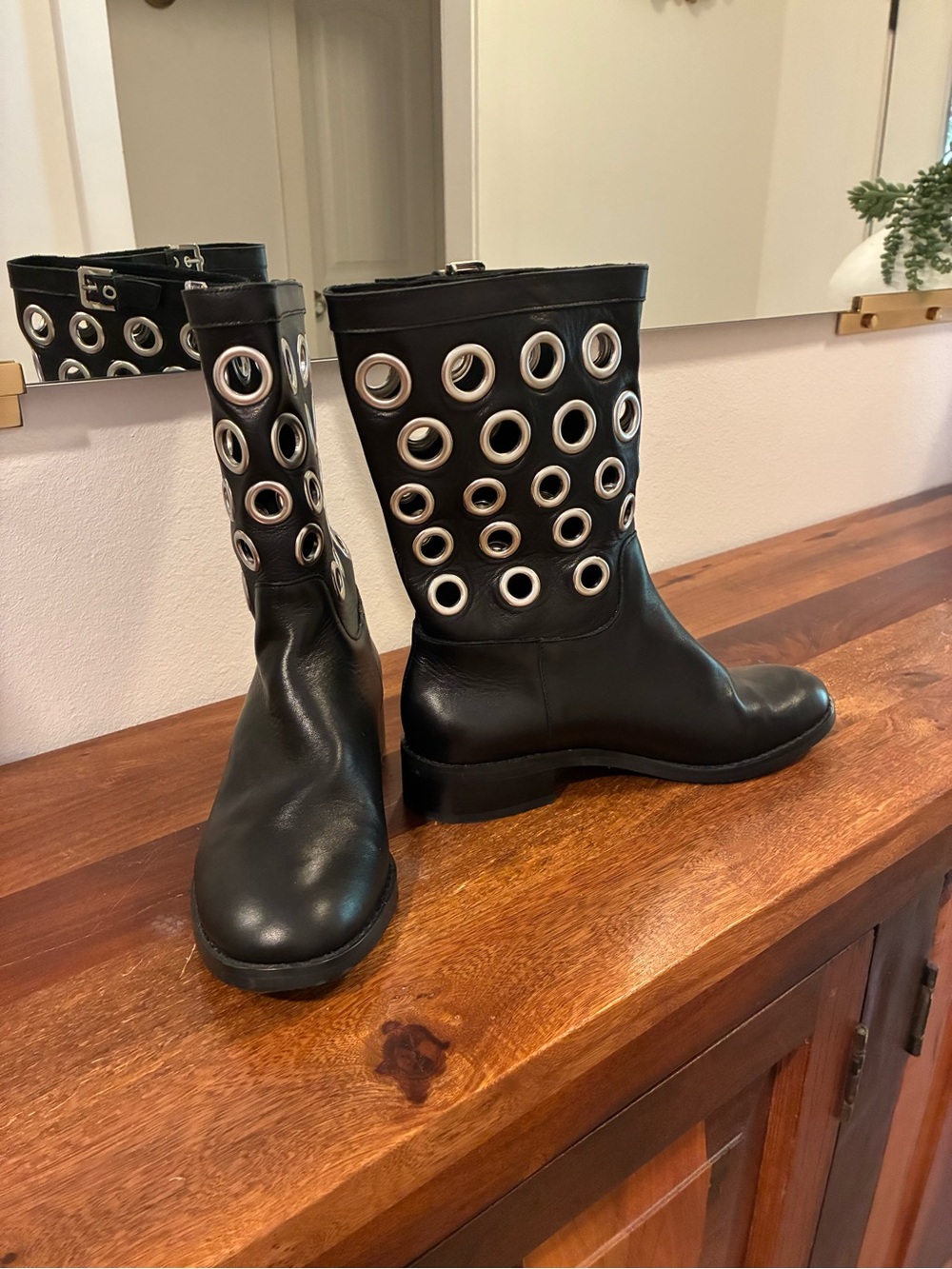 CECILIA NEW YORK Black Mid-Calf Grommet Detail Leather Boots - 7.5 Women’s